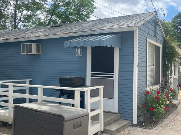77 N Lima St, Sierra Madre, CA 91024