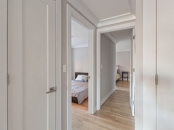 5th image of 50 W 93rd St APT 05I