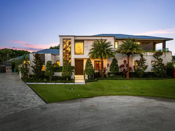 907 SW 37th Court, Boynton Beach, FL 33435