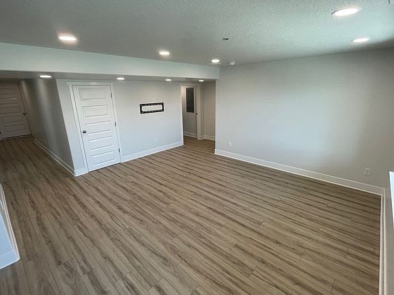 3rd image of 946 N Olson Dr Unit 1