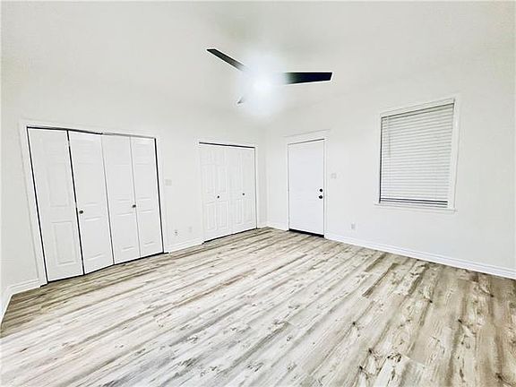 4th image of 3305-07 Louisiana Ave