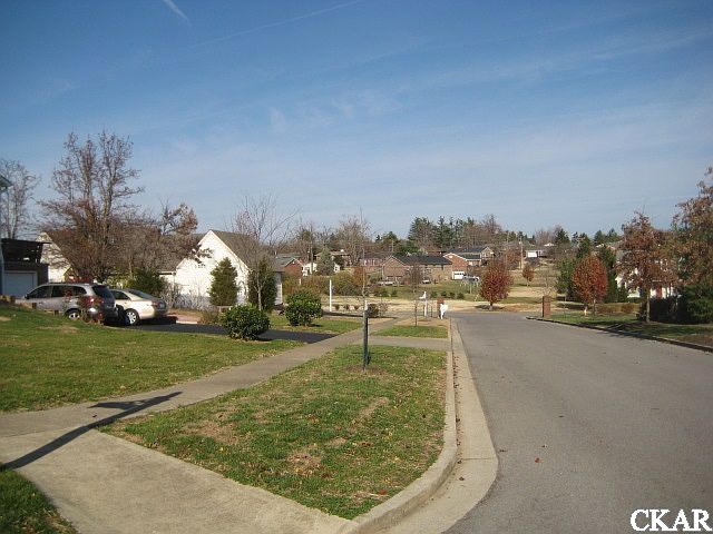 1st image of 653 Seminole Trl