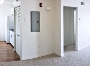 27 Fox Hill Ln, Enfield, CT 06082
