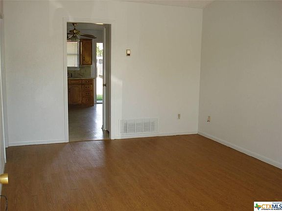 2nd image of 307 Horseshoe Dr #B