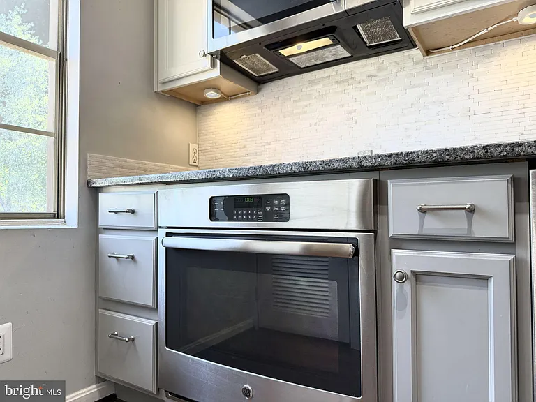 1407 E Abingdon Dr #4 — Photo 10