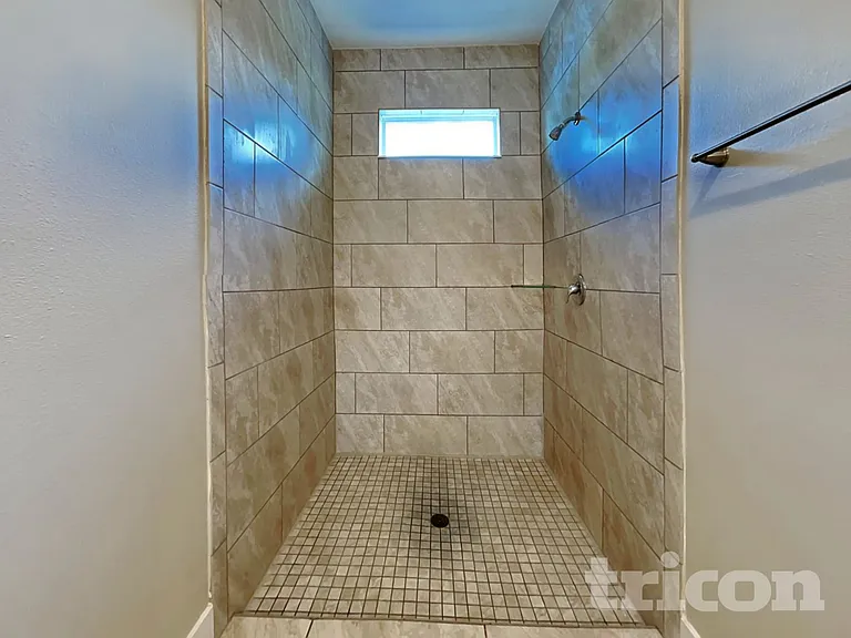 2986 Woodward Ave — Photo 8