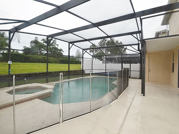 2nd image of 1033 Berkeley Dr
