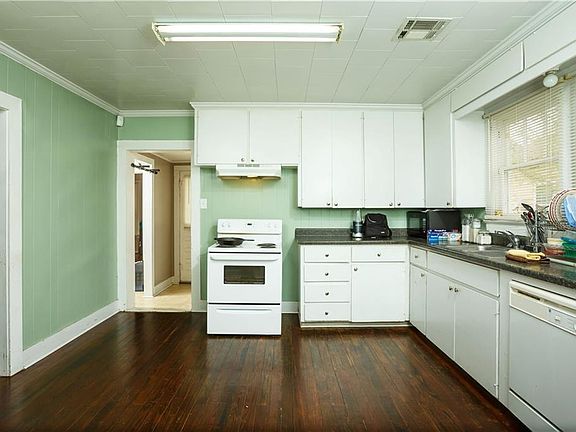 5th image of 2624 Hodges St