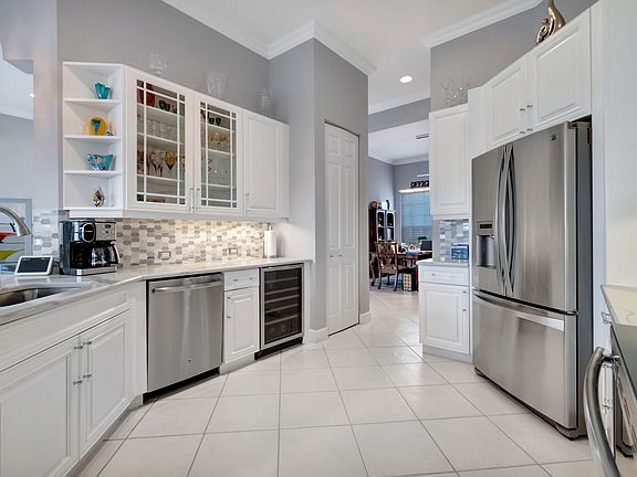 3rd image of 6760 Catania Drive