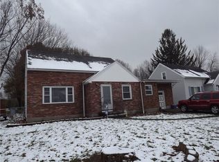 47 Rosecroft Dr, Rochester, NY 14616