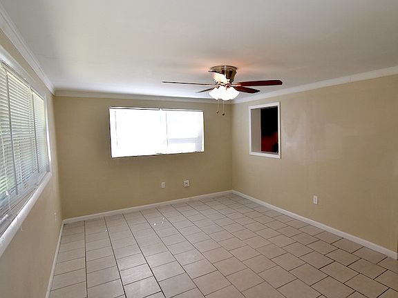 3rd image of 6979 Sonora Dr N