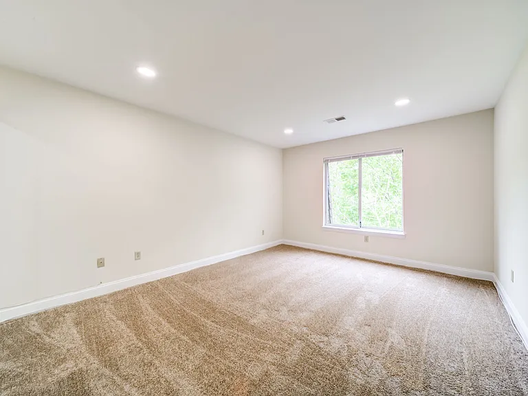 Parkview Commons Apartments, LLC — Photo 7