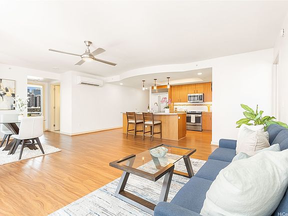 5th image of 555 South St #1205