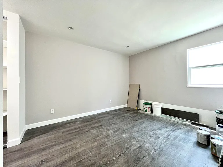 932 S Kenmore Ave — Photo 8
