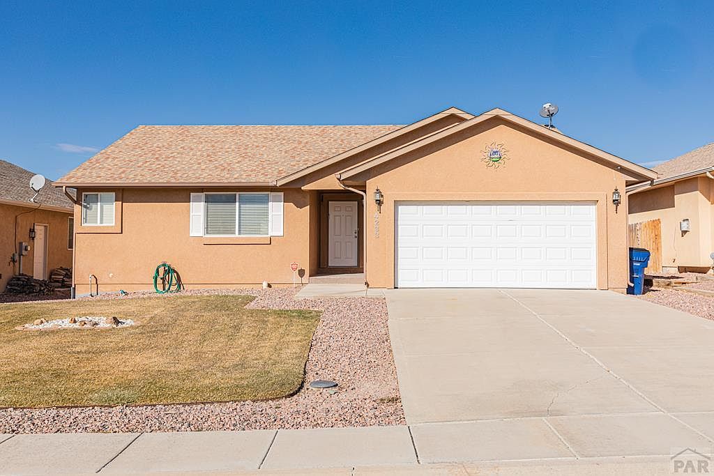 4233 Crestview Dr, Pueblo, CO 81008 Zillow