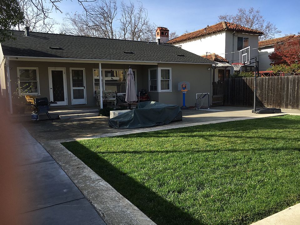 2nd image of 814 N Idaho St