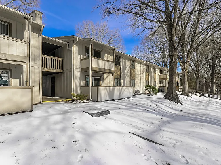 2205 Sunderland Rd #115D — Photo 2