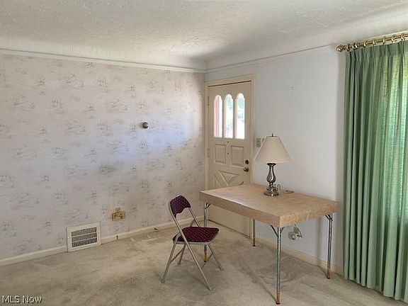 5th image of 9013 Orchard Ave