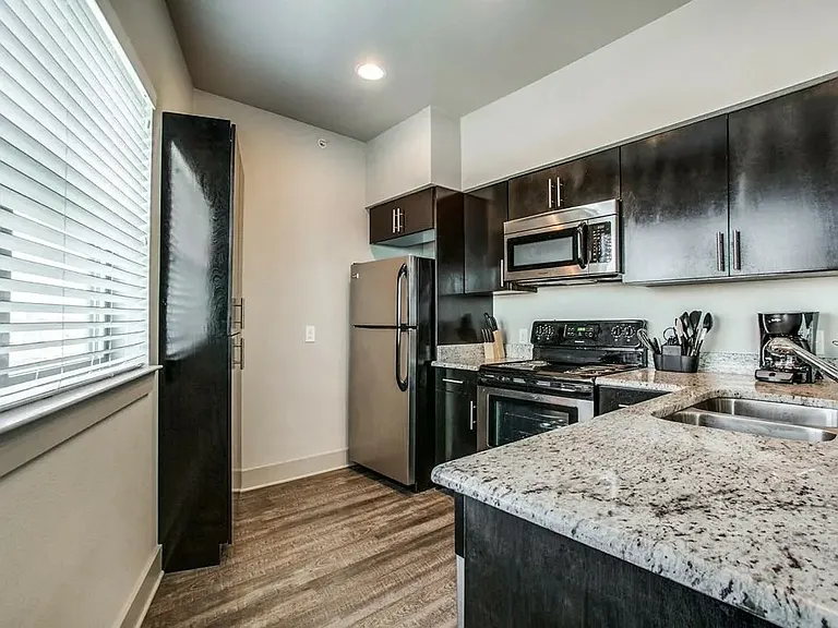 Richland Park Apartments — Photo 16