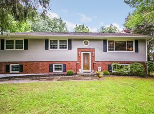 25 Regen Rd, Danbury, CT 06811