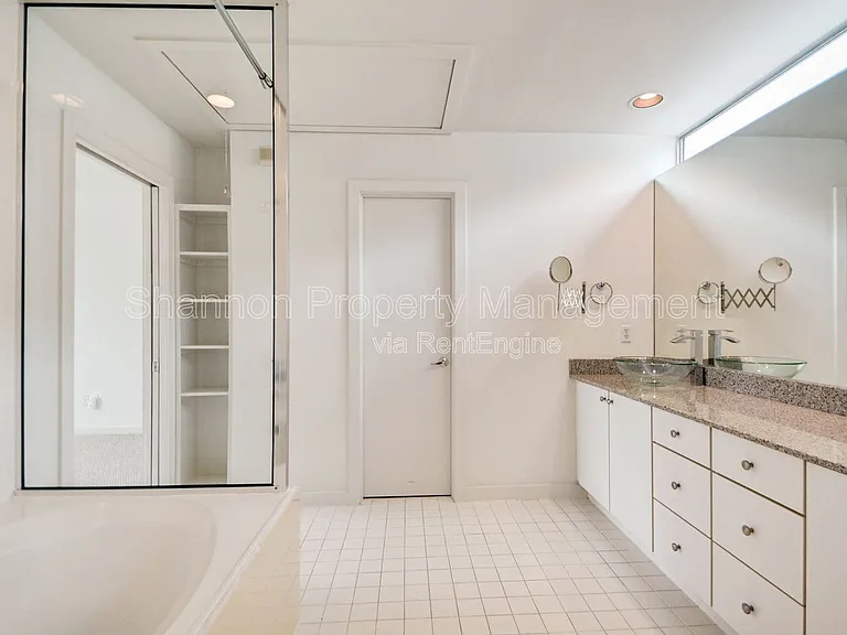 822 Ruthven St — Photo 13