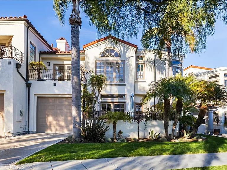 24421 Santa Clara Ave — Photo 1