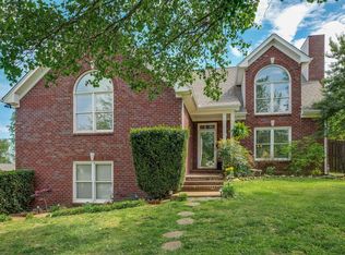 8224 Spring Ridge Dr, Nashville, TN 37221