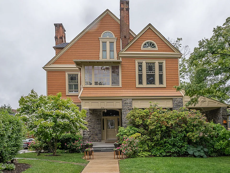 206 Price Ave