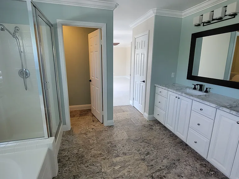 485 Lexington Cir — Photo 10