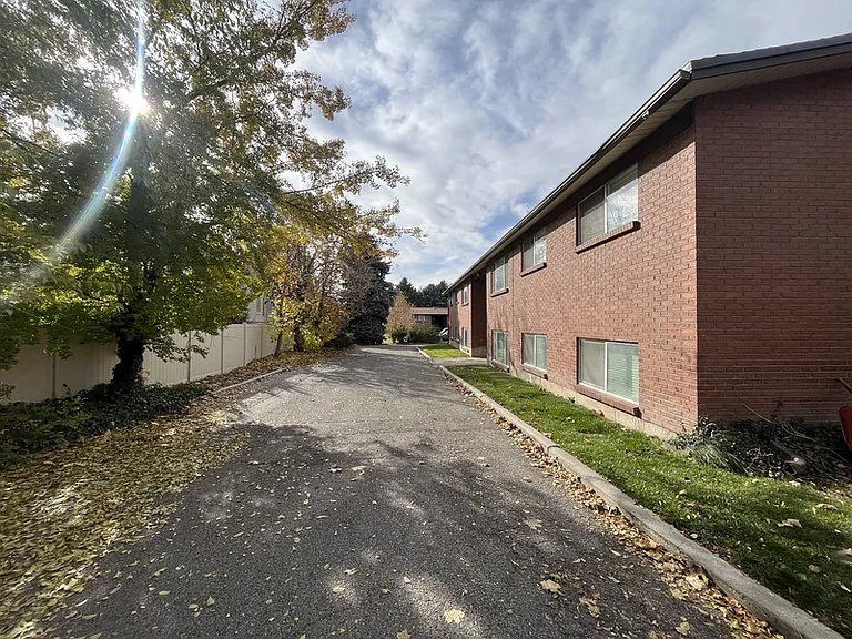 4768 S Bonair St #2 — Photo 28