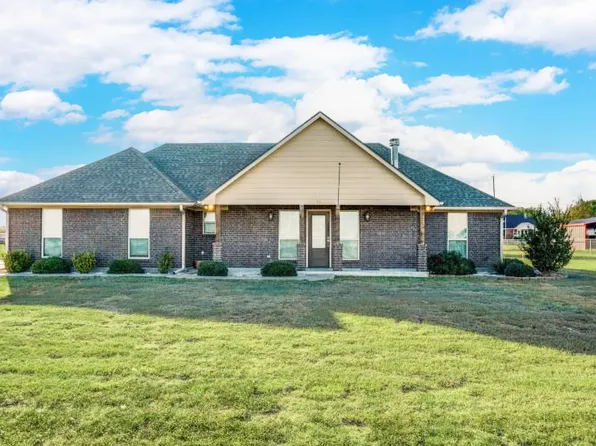 714 Mohawk Dr, Tioga, TX 76271
