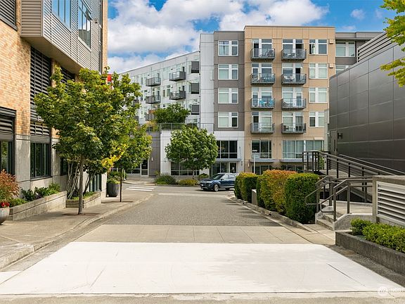 3rd image of 3111 Newmarket Street #407