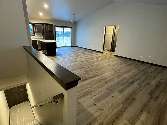 2nd image of 1657 Frontier Rd