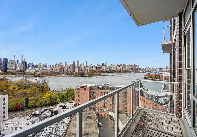 11-24 31st Ave #12C — Photo 8