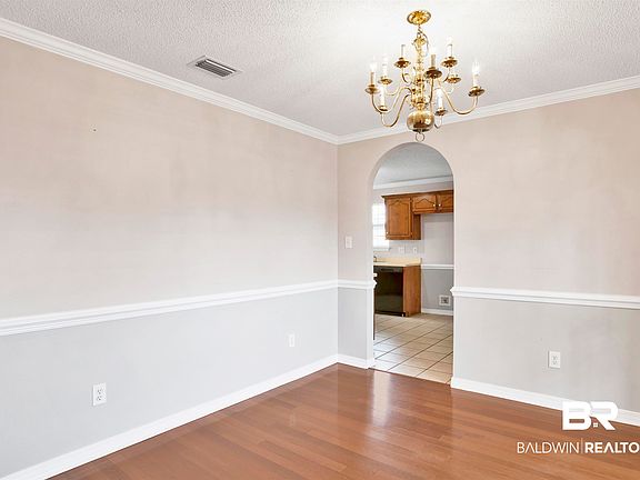 4th image of 11639 Branchwood Dr