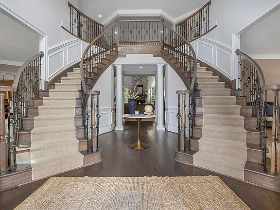 4th image of 2342 Highland Dr