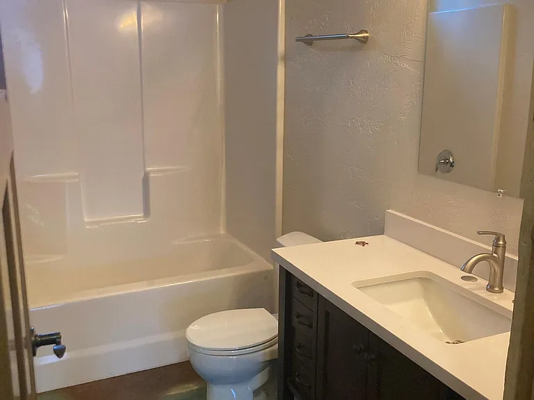 596 Iowa Ave #1 — Photo 8