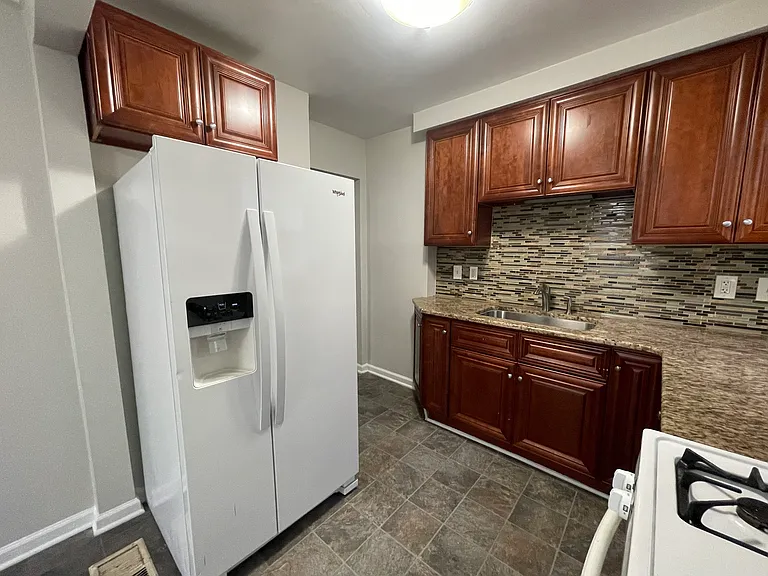 24621 Cherry St — Photo 6