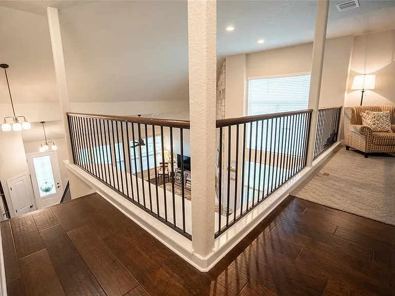 1215 Davis St — Photo 23