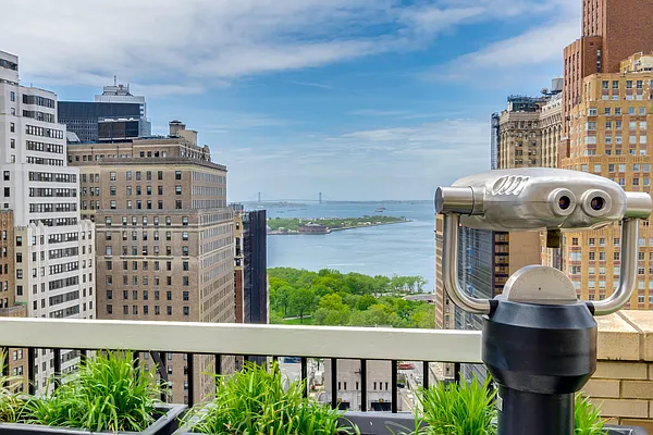 Rented by Brown Harris Stevens | media 23