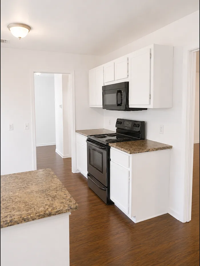 4 bed, 2.5 bath, 1650 sqft, $2,195 — Photo 3