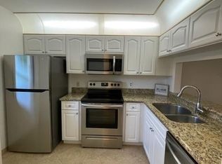 6760 Palmetto Cir S APT 102, Boca Raton, FL 33433