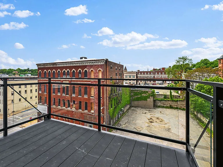 Urbane424 Apartments — Photo 23