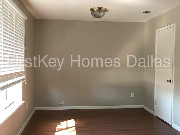 3rd image of 3045 Portales Dr