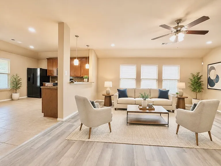 421 Goldstone Ln — Photo 1