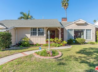 5925 S Chariton Ave, Los Angeles, CA 90056