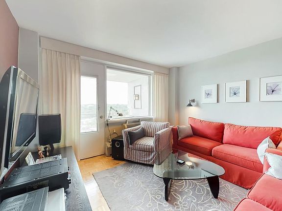 2nd image of 5700 Arlington Ave APT 16D