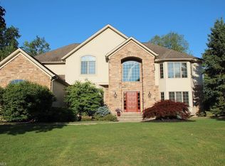 6614 Winston Ln, Solon, OH 44139