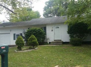 188 Adrienne Dr, Bay Shore, NY 11706