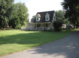 6640 Cairo Rd, Paducah, KY 42001